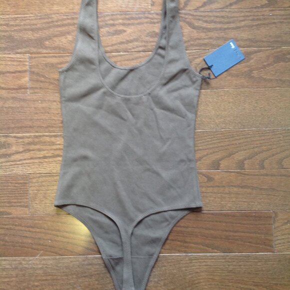 Aritzia Wilfred Army Green Bodysuit - Picture 3 of 3